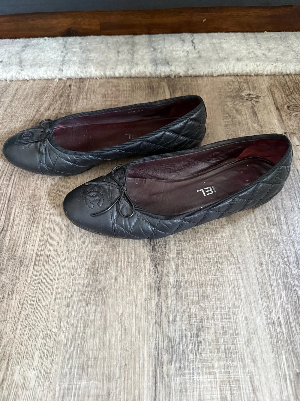 Authentic CHANEL Quilted Ballet Flats Black 37.5